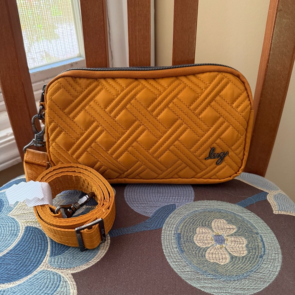 Lug quilted convertible crossbody bag Coupe XL in Amber Yellow